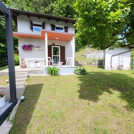 Cosy Cottage With Views Near Kobarid Esterno foto