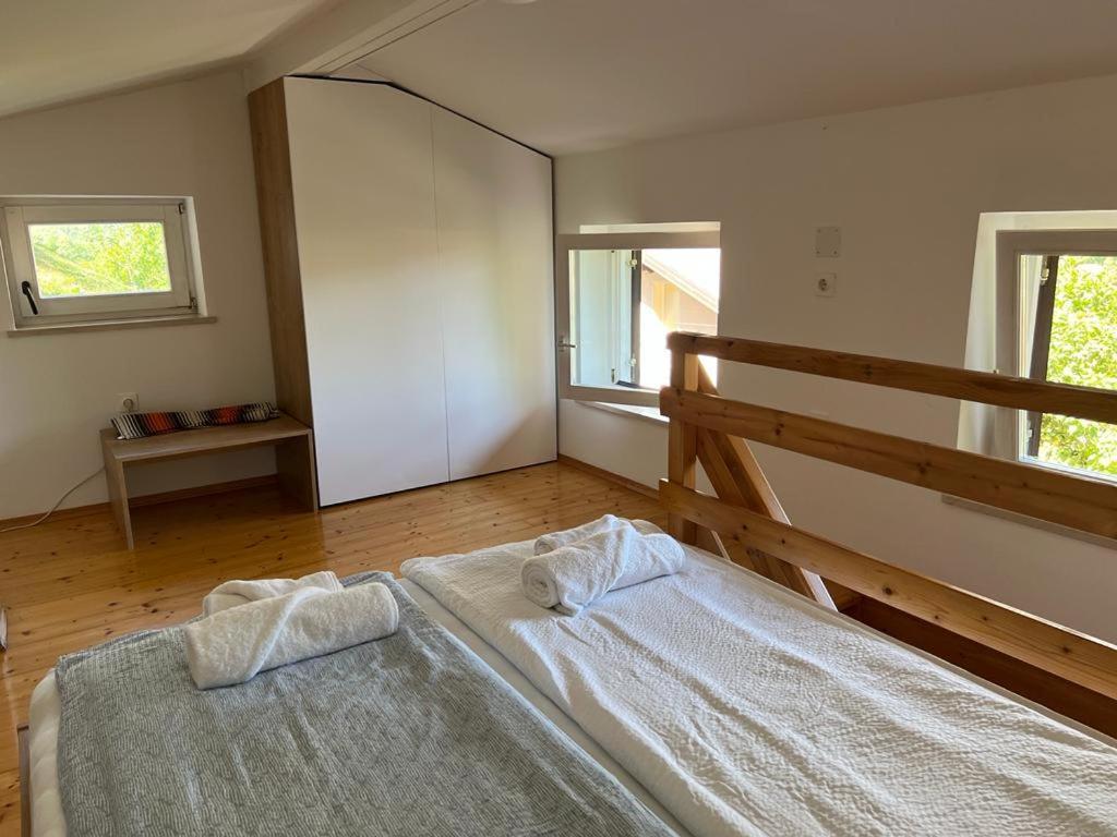 Cosy Cottage With Views Near Kobarid Esterno foto