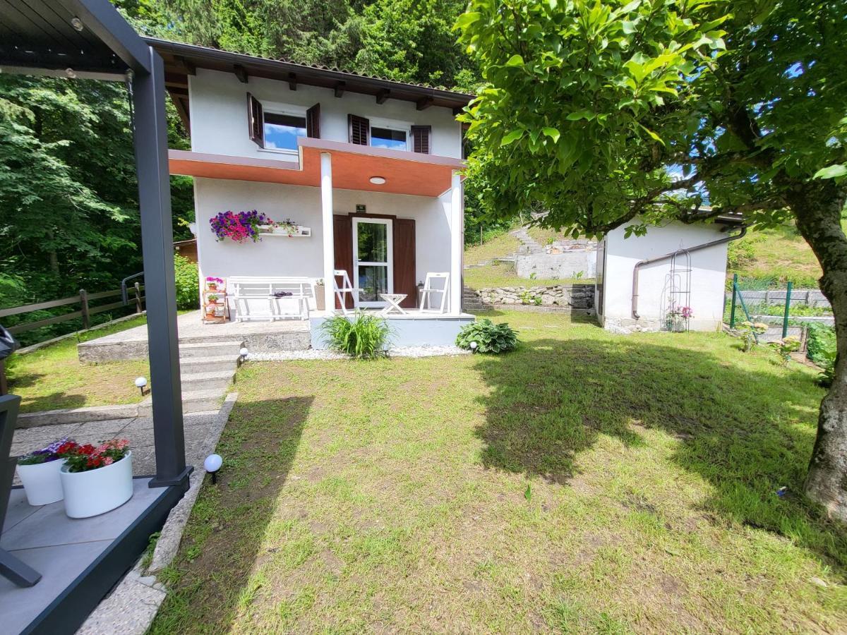 Cosy Cottage With Views Near Kobarid Esterno foto